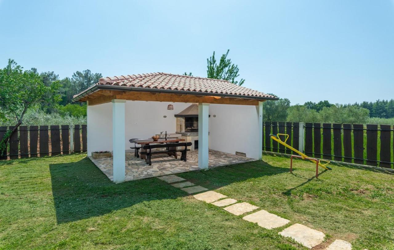 Spacious Four-Bedroom Villa Marija Klostar Exterior photo